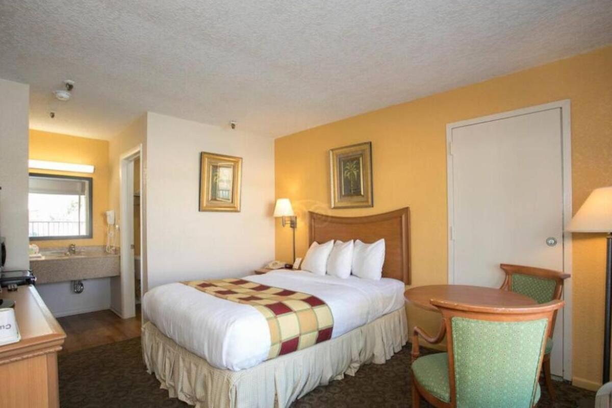 Budget Inn Sanford International Airport Εξωτερικό φωτογραφία